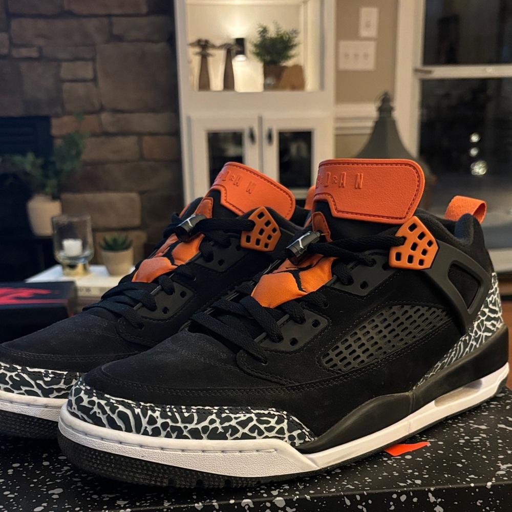 Jordan Spizike Low